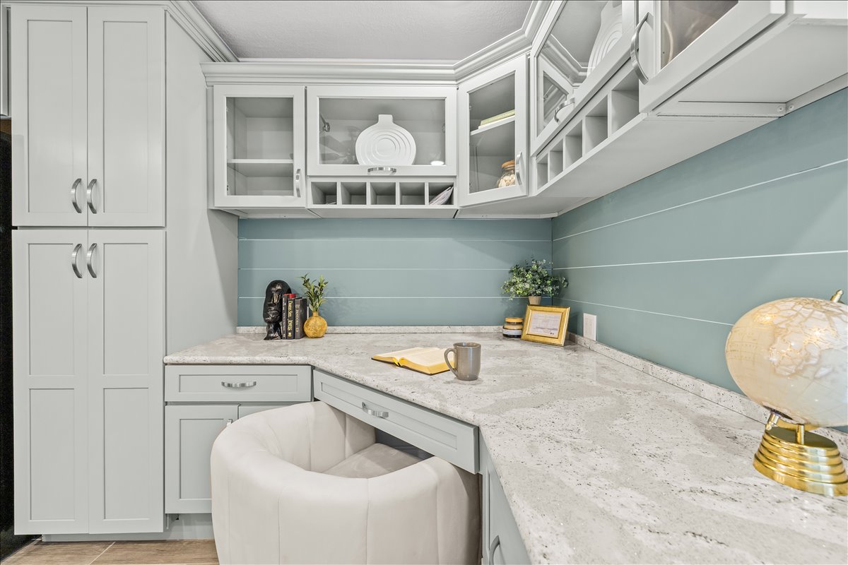 Renovated coastal interior, 4730 Brittany Dr S #36
