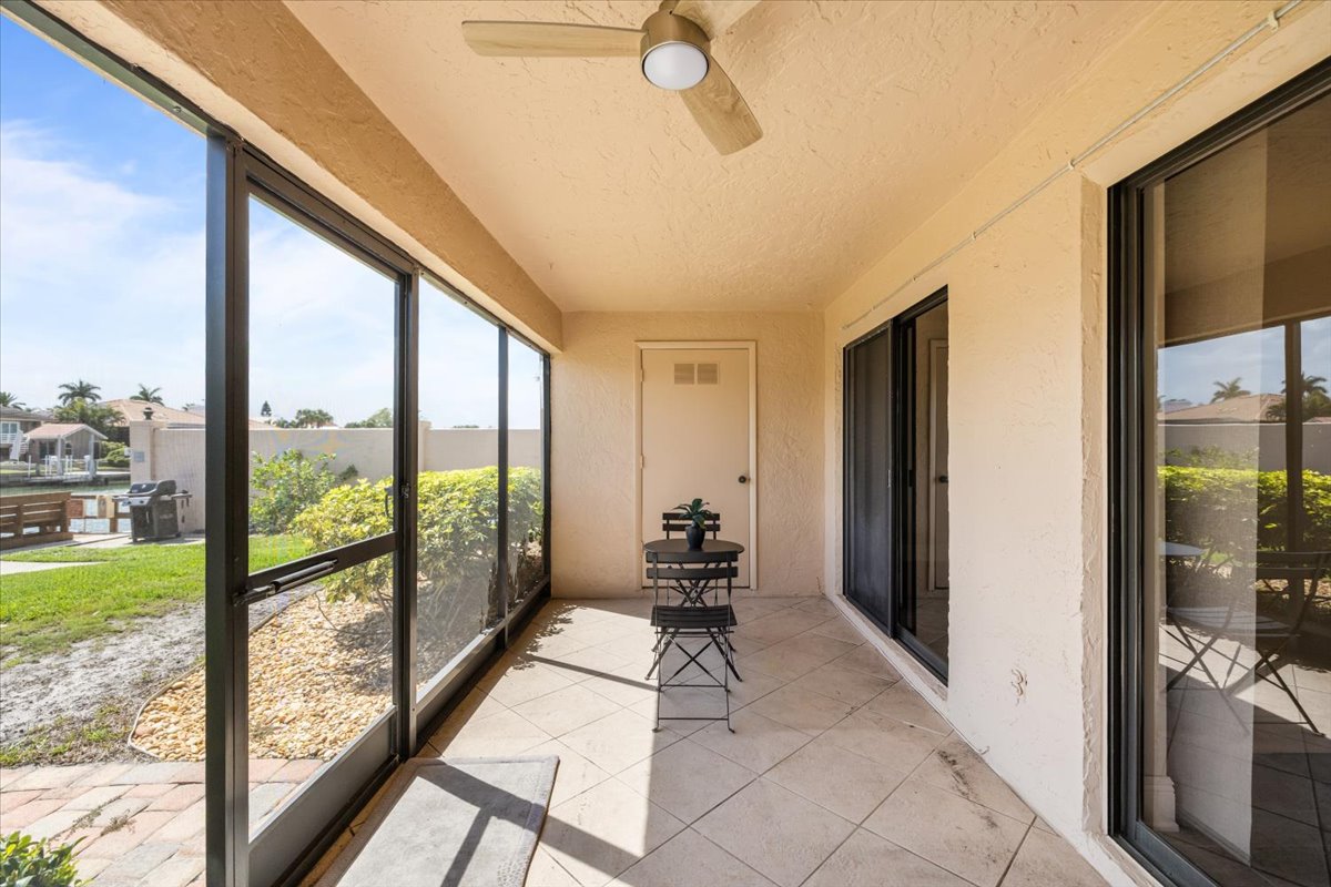 Renovated coastal interior, 4730 Brittany Dr S #36
