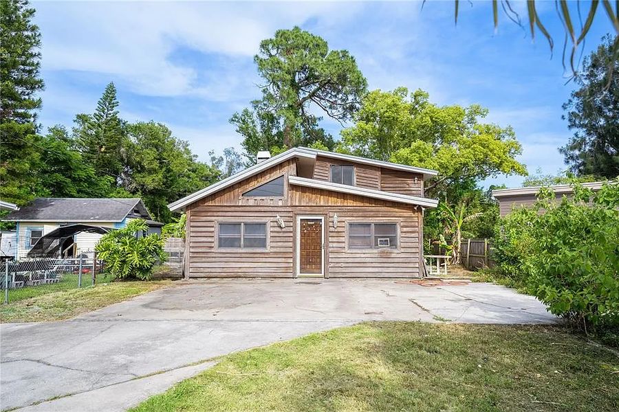 5775 61st St N, St. Petersburg, FL