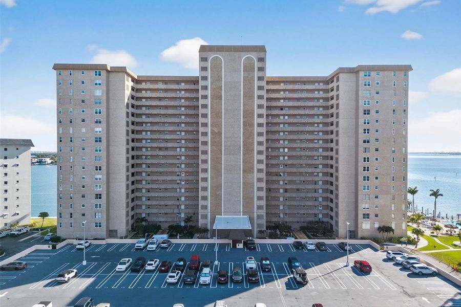 5200 Brittany Dr S #710, St. Petersburg, FL