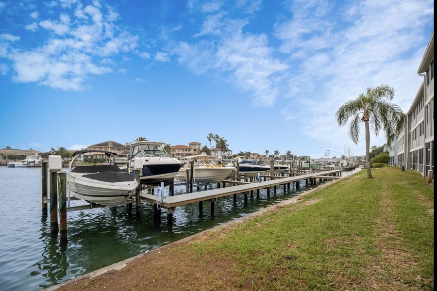521 Pinellas Bayway S #301, Tierra Verde, FL