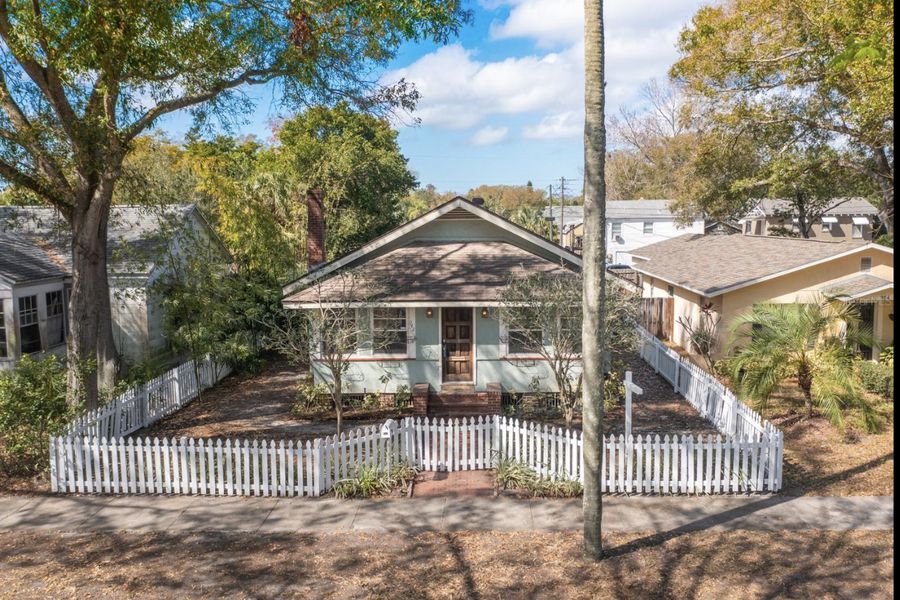 942 Yale St N, St. Petersburg, FL