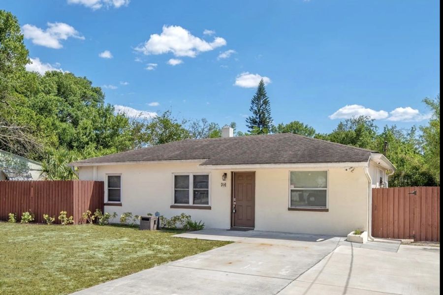 204 W Floriland Ave, Tampa, FL